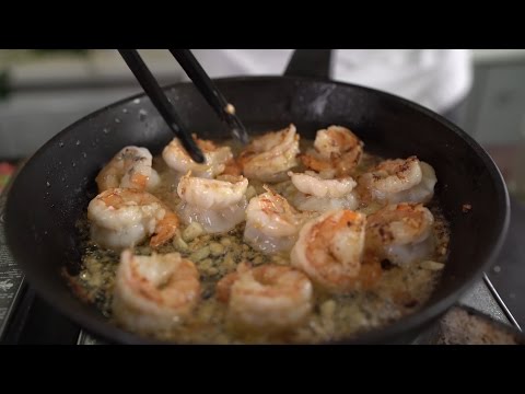 How to peel fresh and frozen shrimp
