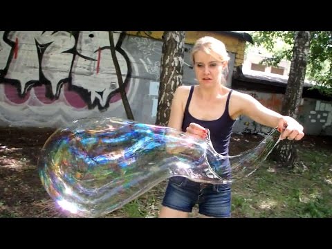 Cách làm bong bóng xà phòng tại nhà