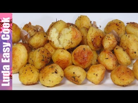 Hvordan lage poteter i skinnet i ovnen