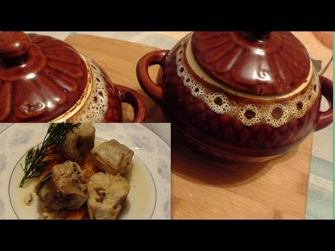 Cuisine gastronomique: plats cuits au four dans des casseroles