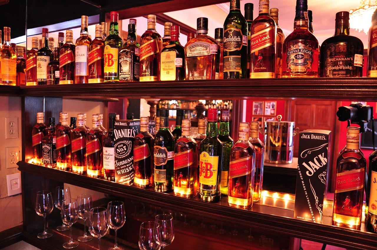 Hình ảnh của quán bar nơi absinthe được đổ