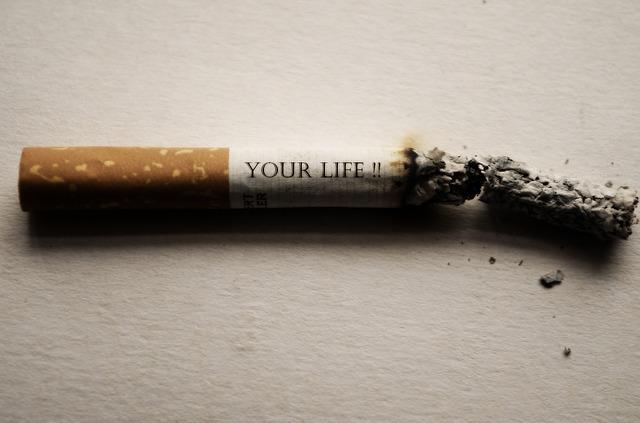 Inscription Your life on a cigarette