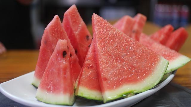 Foto av saftig og moden vannmelon