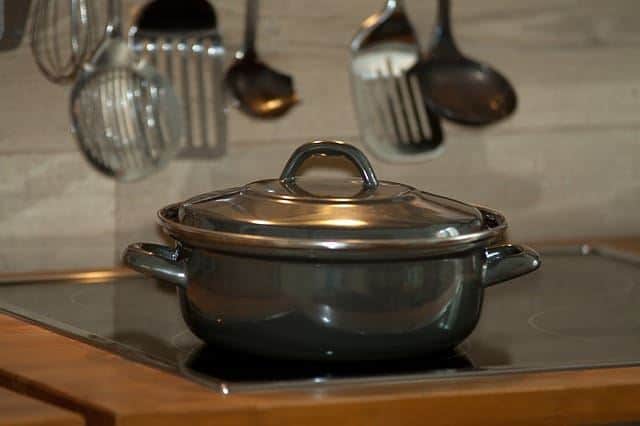 Photo of enameled utensils