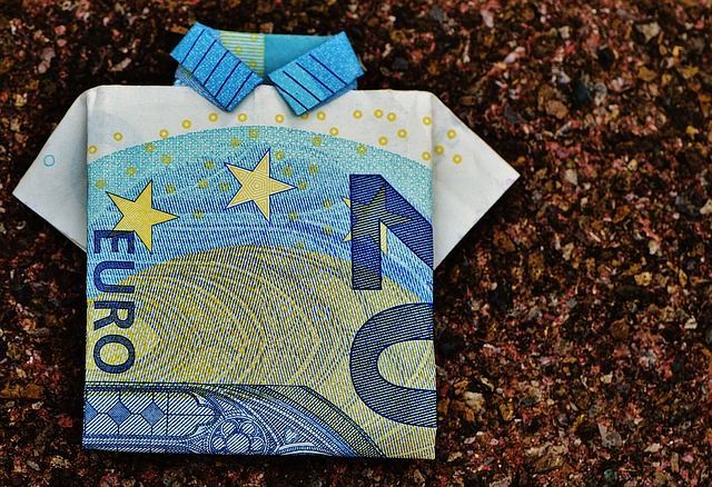 Origami from euro bills